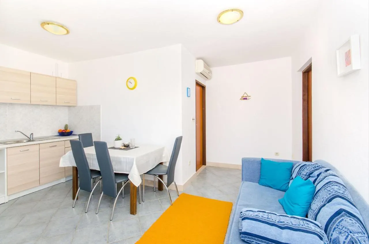 Apartments Bee Maja Trogir 0*,  Chorvatsko