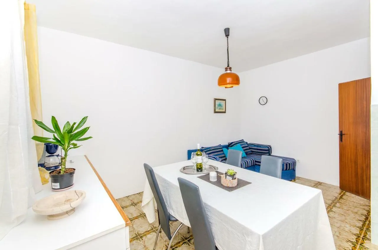 Apartments Bee Maja Trogir