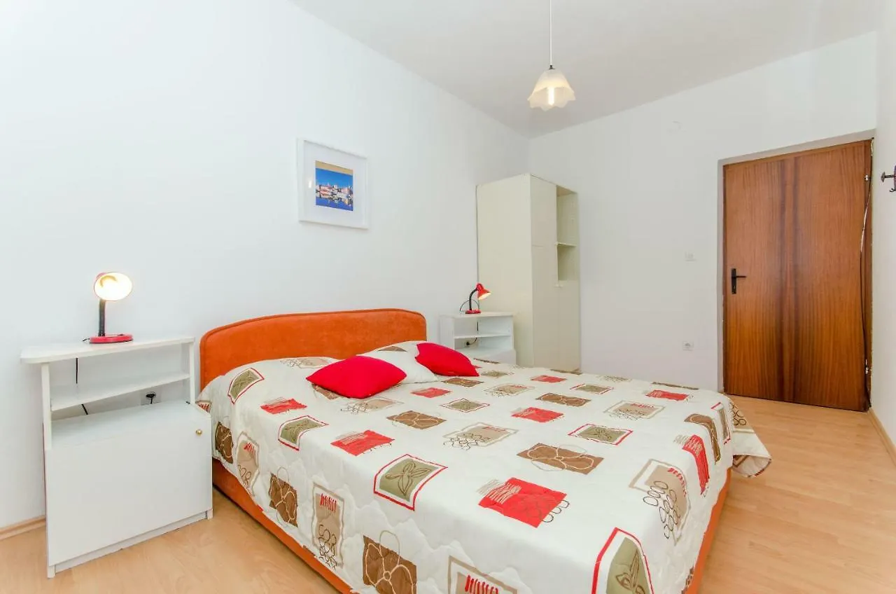Apartments Bee Maja Trogir