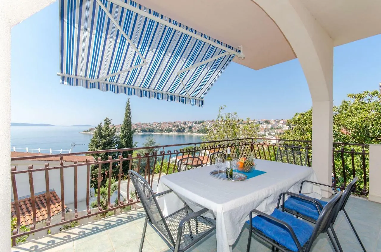 Apartments Bee Maja Trogir 0*,  Chorvatsko