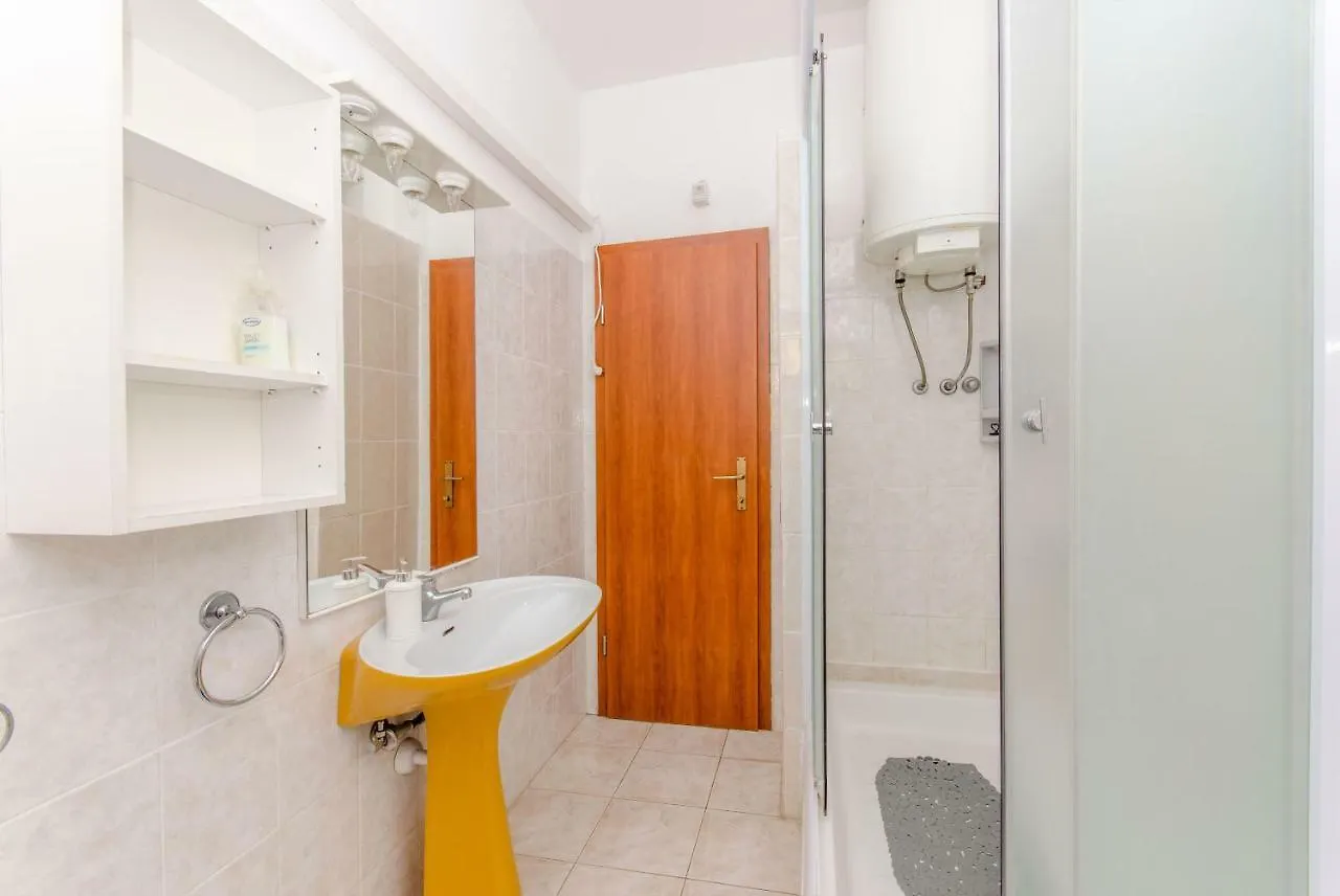 Apartments Bee Maja Trogir